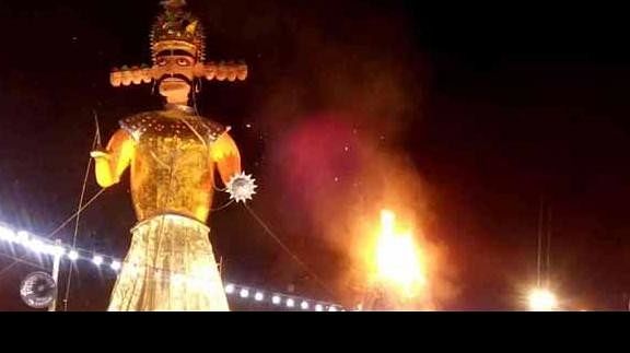 Dussehra 2022 Date : कब है दशहरा 4 या 5 अक्टूबर को, जानें सही तारीख और रावण दहन का सही समय