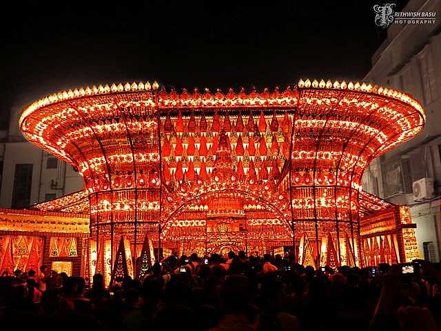 Durga Puja:  कोलकाता में दिखेगा ‘लालकिला’, ‘आजादी का अमृत महोत्सव’ की थीम पर बना पंडाल
