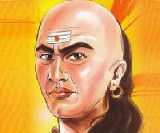 Chanakya Niti: आचार्य चाणक्य के अनुसार धोखेबाज लोगों की ऐसे कर सकते हैं पहचान