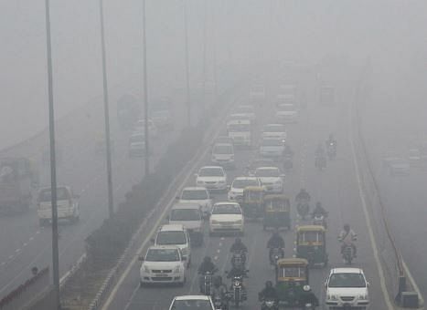Smog Turns India's Capital City into 'Gas Chamber', Primary Schools to Remain Closed Today 