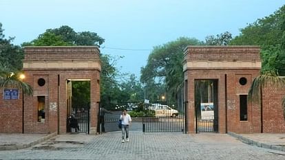 Delhi University permits students to pursue dual degrees simultaneously at colleges, departments; Read here