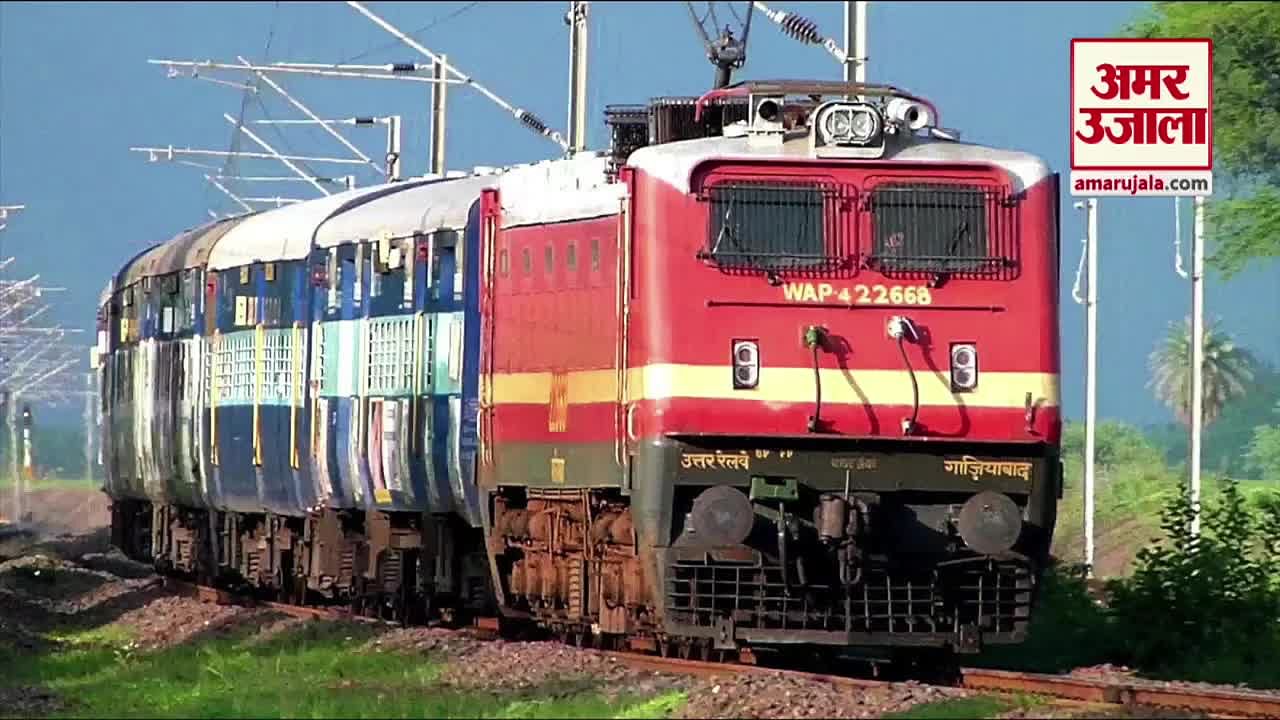 Coronavirus Threat In Train Bedroll ट र न क क बल स भ क र न व यरस फ लन क खतर Amar Ujala Hindi News Live