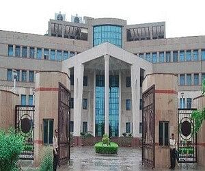 IIM Lucknow to hike fee for PG courses: Report  