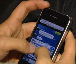 Teens' texts may predict bad behaviour