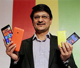 Nokia expands smartphone range with Lumia 1320, Lumia 525