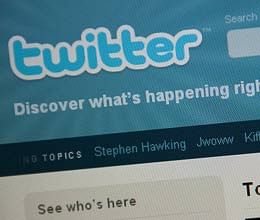 Twitter unveils email sharing