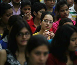 Delhi University students protest four-year course