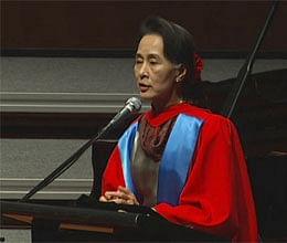 Aung San Suu Kyi receives honorary doctorate in Canberra