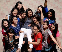 Record 88 % students pass Maharashtra SSC exam ; girls fare better