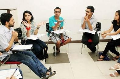 Must Read For MBA Aspirants: Tips to Clear CAT Exam, Group Discussion